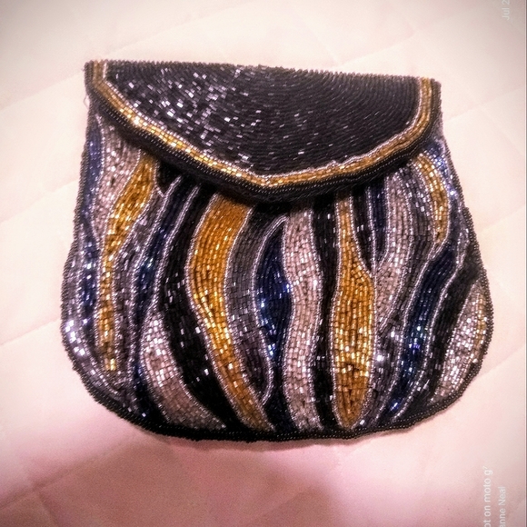 H Handbags - "H".Vintage Brilliant Beaded Bag. 7" X 7" The Back of purse is All Black Beads🖤